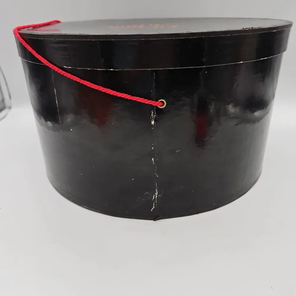 Vintage Saks Fifth Avenue Black Hat Box 15